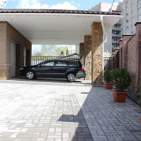 Hotel Barin House à Soumy Extérieur photo