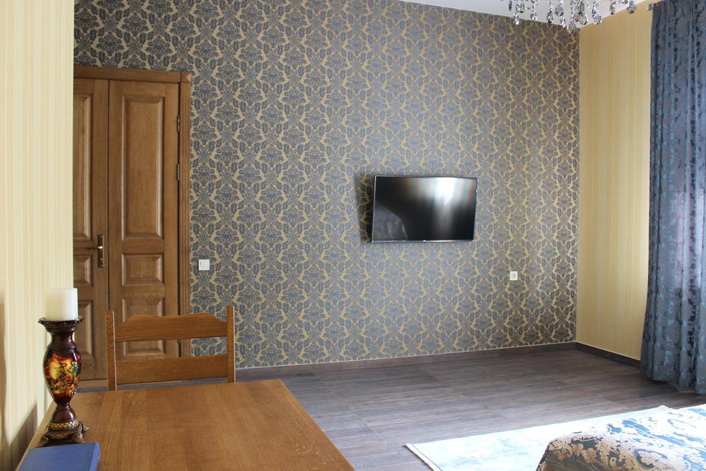 Hotel Barin House à Soumy Extérieur photo