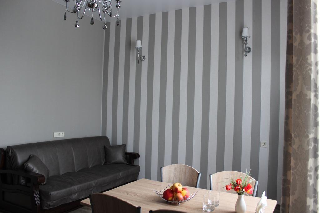 Hotel Barin House à Soumy Extérieur photo