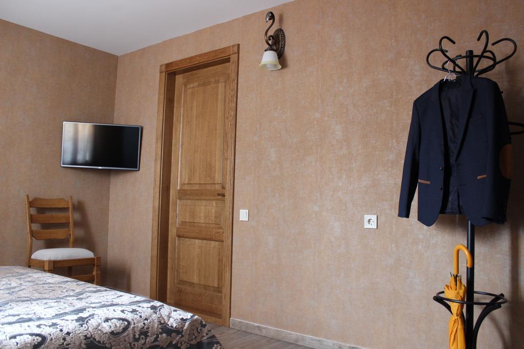 Hotel Barin House à Soumy Extérieur photo