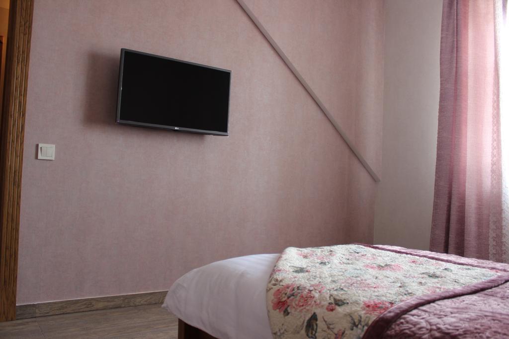 Hotel Barin House à Soumy Extérieur photo