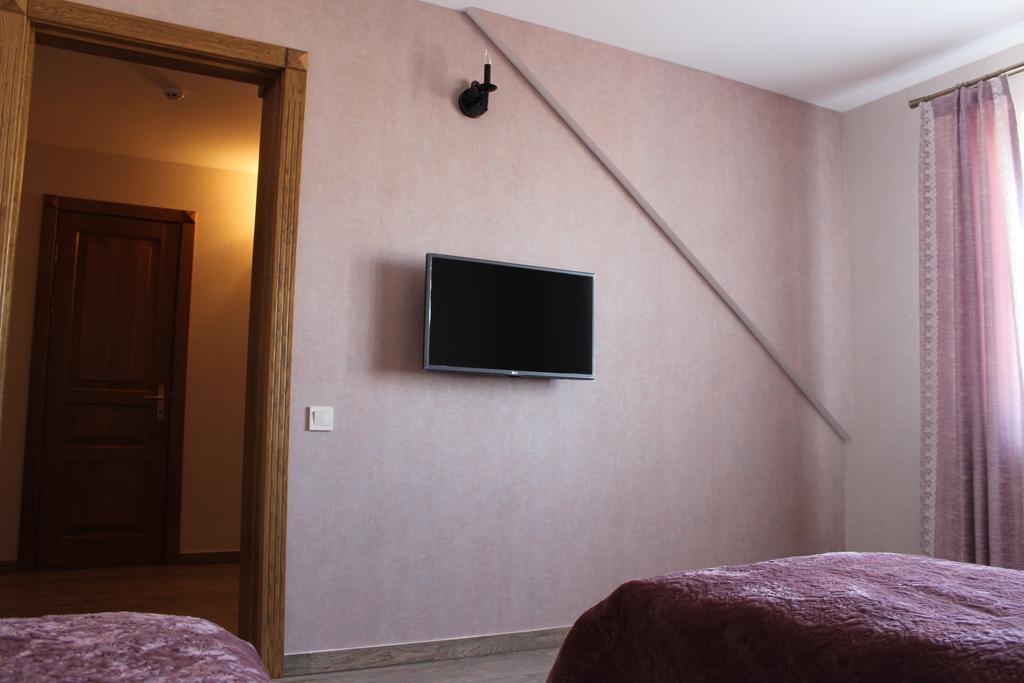 Hotel Barin House à Soumy Extérieur photo
