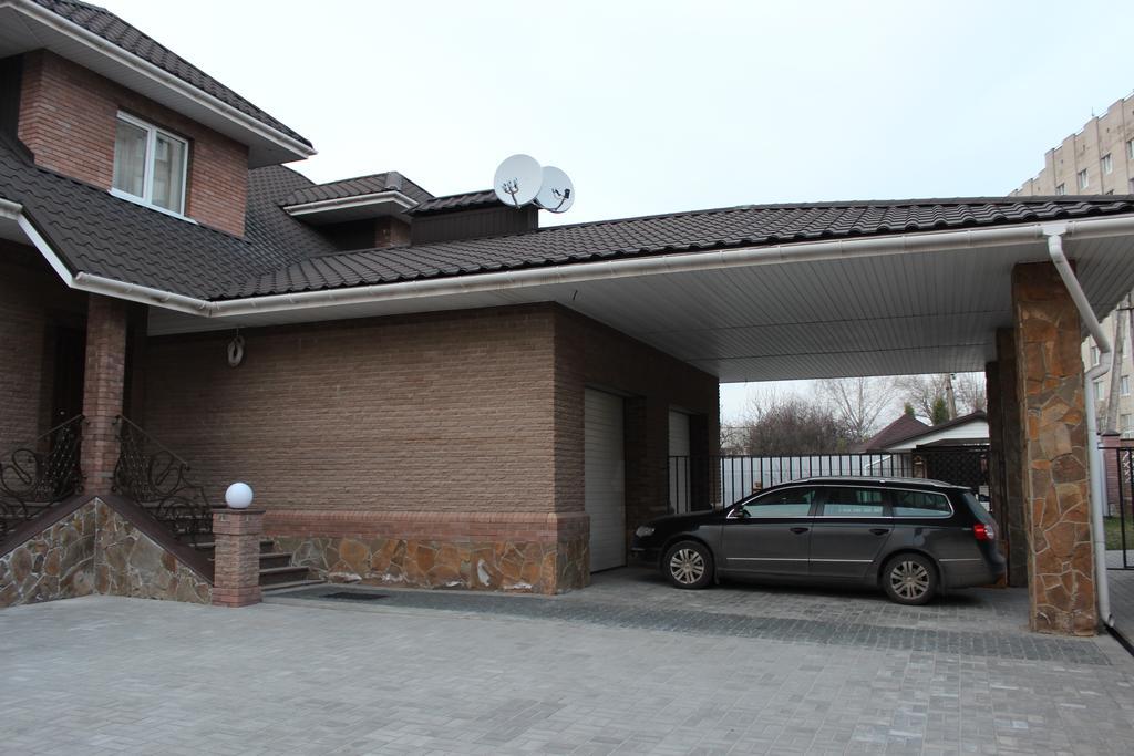 Hotel Barin House à Soumy Extérieur photo